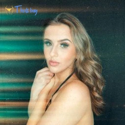 Kayley’s free account.