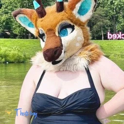 Momma Marie 🍑🐾