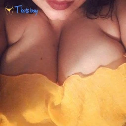 Bored Cougar Housewife