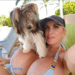 Tammyhtherealtor &amp; Gizmo