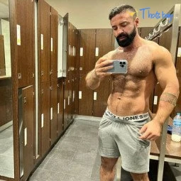 Khamel Amhad ( TOP 1% CREATOR)