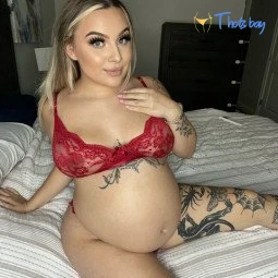 𝗣𝗿𝗲𝗴𝗻𝗮𝗻𝘁 𝐀𝐬𝐡 & 𝐍𝐞𝐢𝐠𝐡𝐛𝐨𝐫