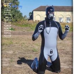 Tightlyrubberd