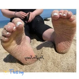 👣Tiny Toe Tracy👣