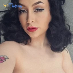 alex 🖤👻 read my bio!!