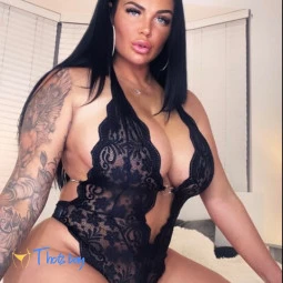 BOOBS, BUM , FEET & FRECKLES 🇬🇧