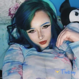 Aratani💙 Your fav curvy and waifu✨️