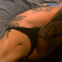 AshleyMarie 🇬🇧🇨🇾