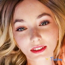 🧡 Claire's Cosplays 💎🙌🚀