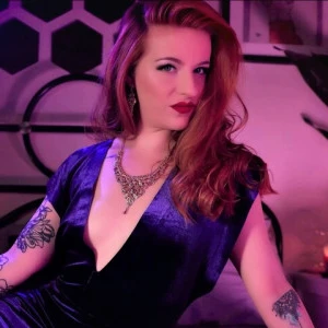 Dominatrix Mistress Lola Ruin